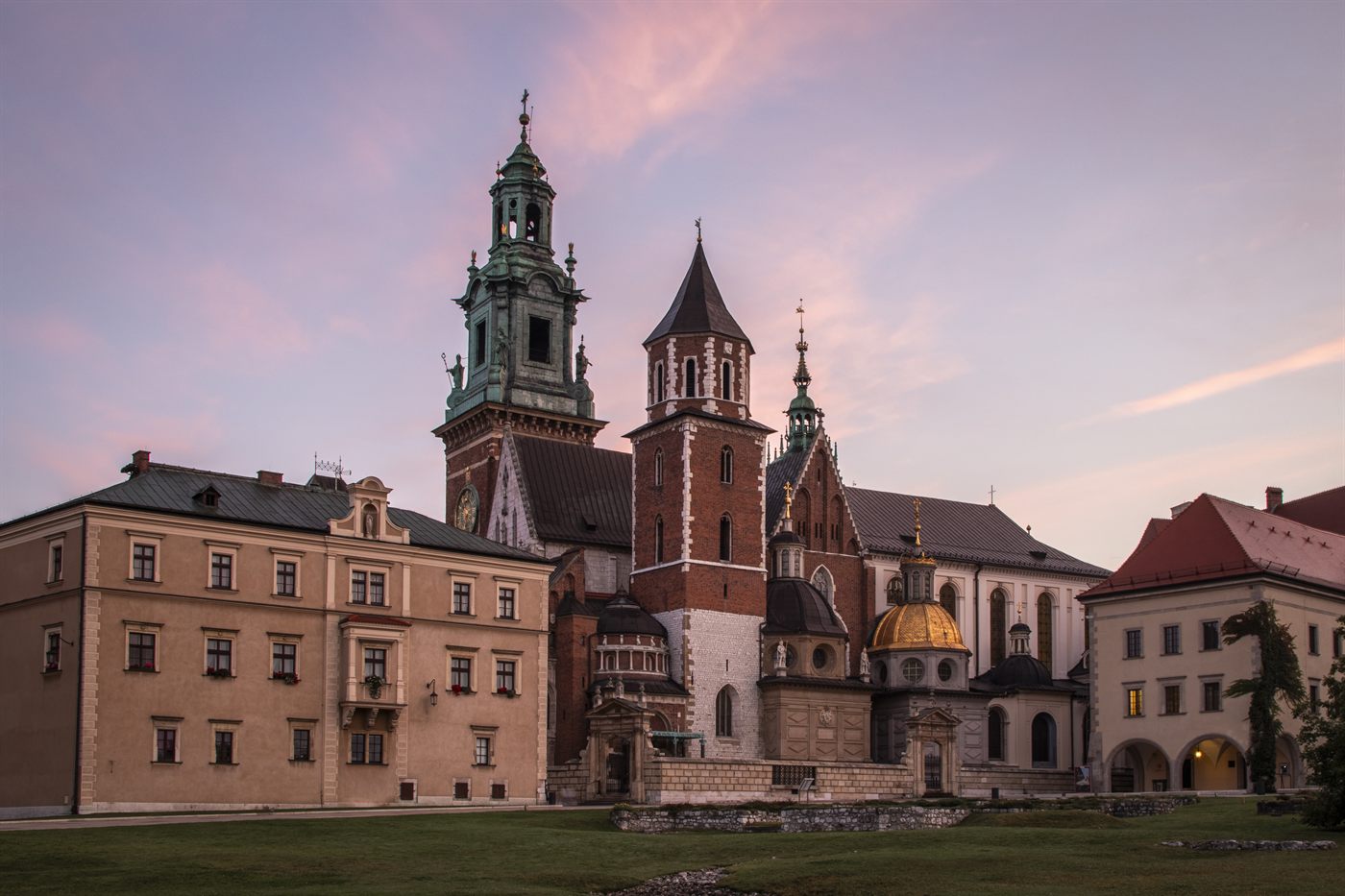 Diagonal shadow across concrete facade