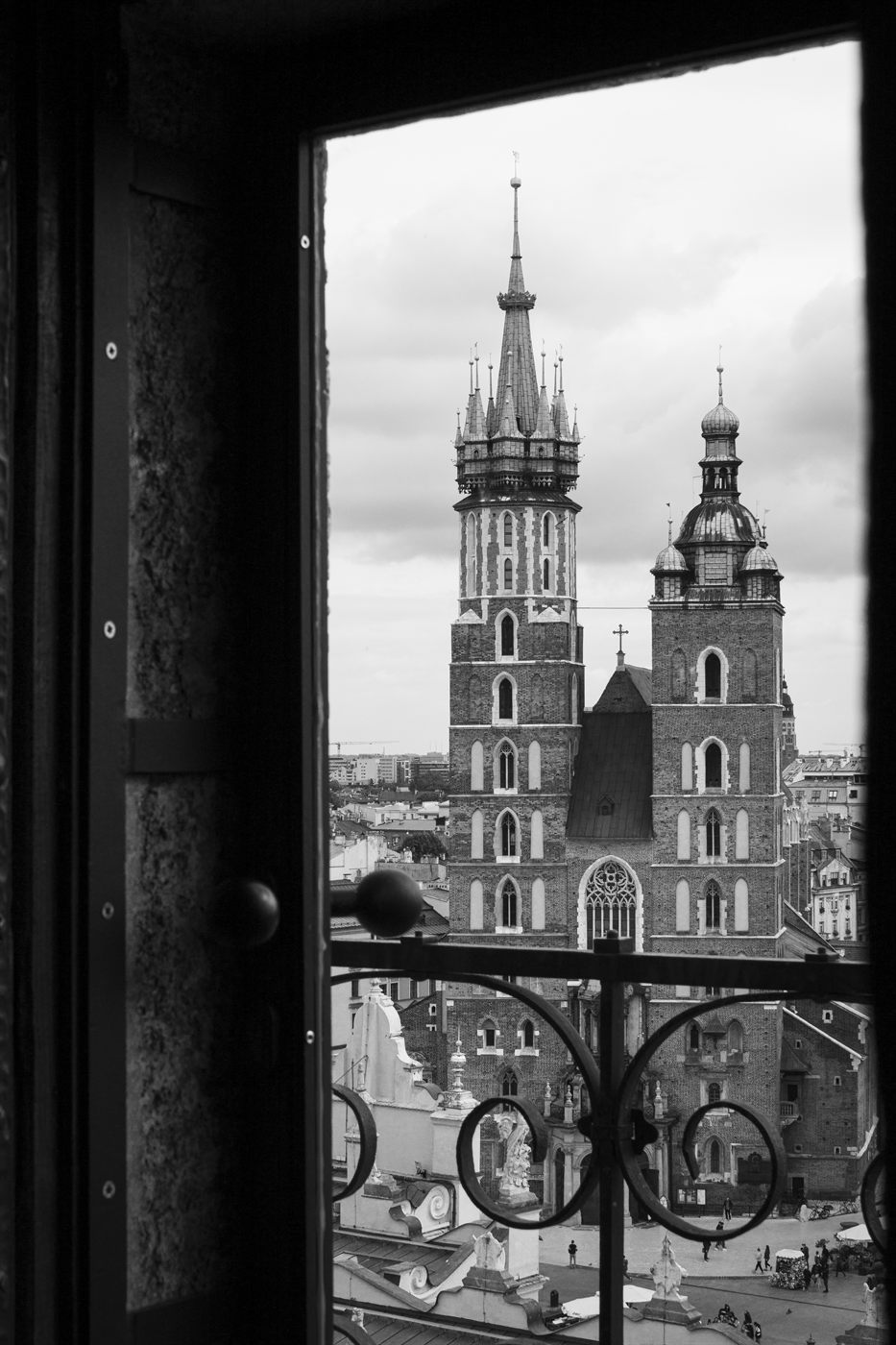Diagonal shadow across concrete facade