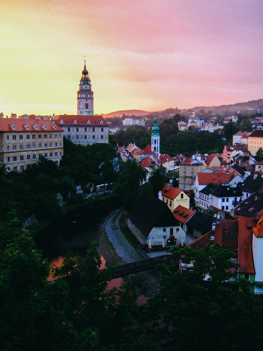 Diagonal shadow across concrete facade
