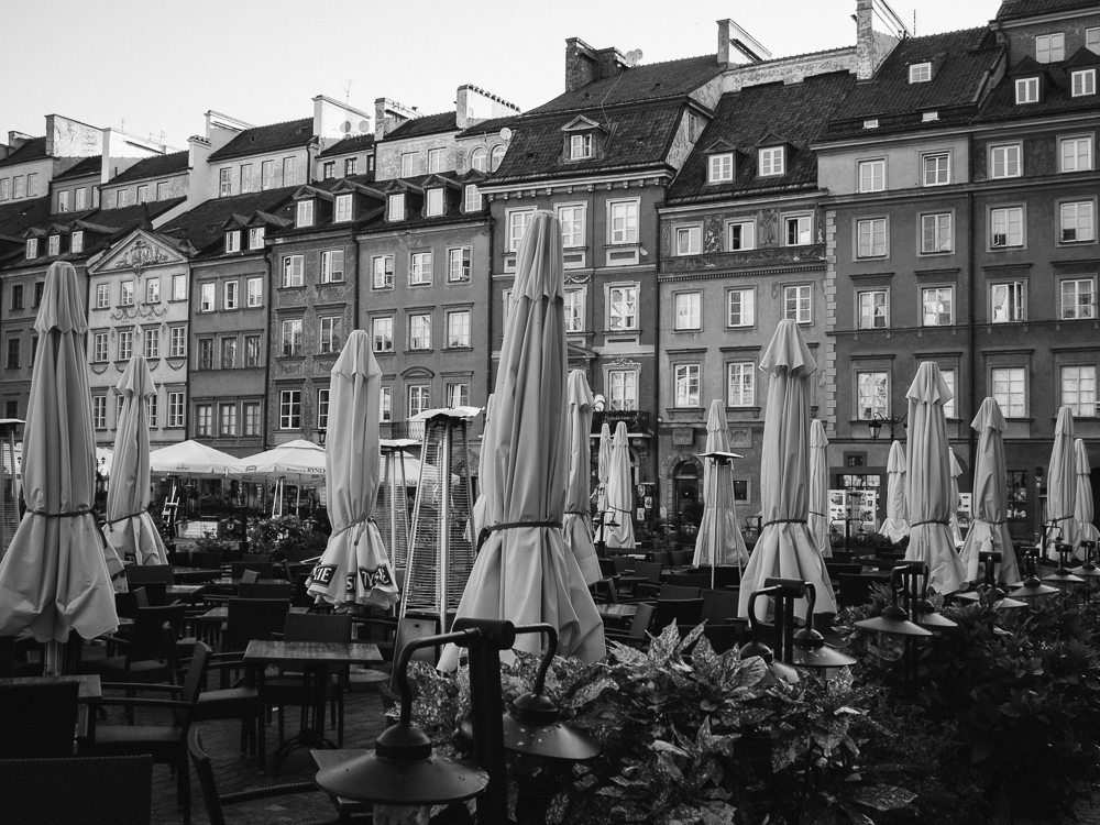 Diagonal shadow across concrete facade
