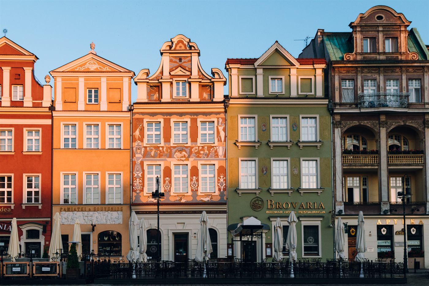 Diagonal shadow across concrete facade